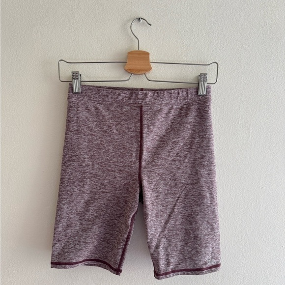 Alo Yoga bike shorts mauve small 8” - Picture 4 of 6